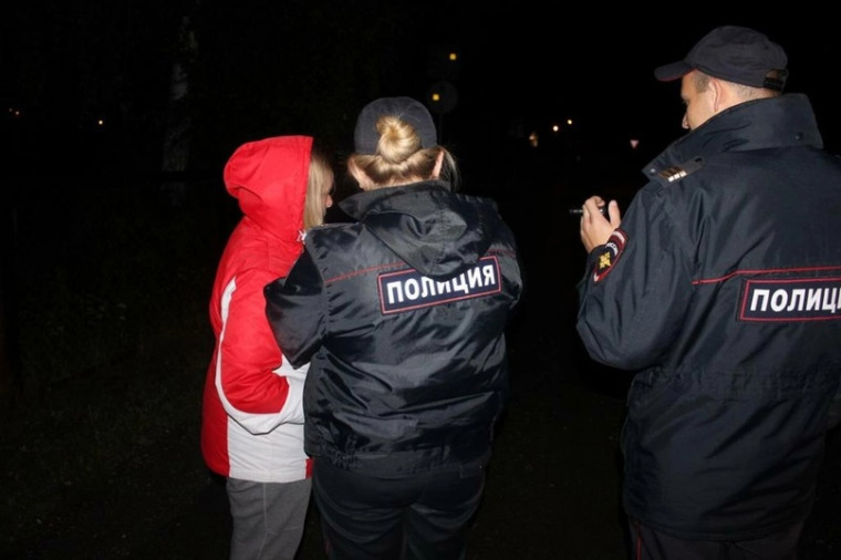Комендантский час для несовершеннолетних увеличился.
